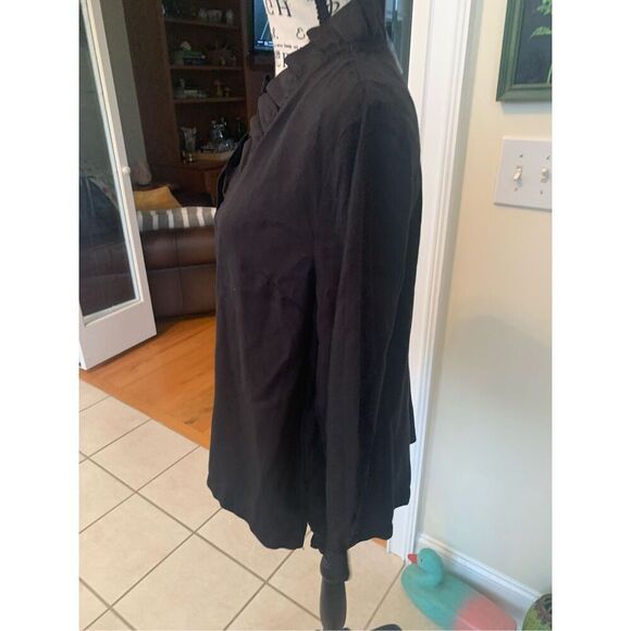 NWT Crown & Ivy Women's 3/4 Sleeve Ruffle Neck Top - Picture 9 of 10